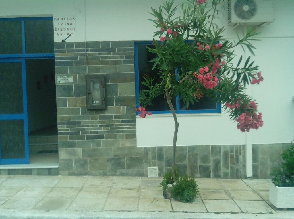 Pension Gina Méthana Exterior foto